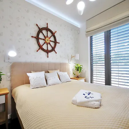 In By Private Lake, Cleaning Included Holiday home *