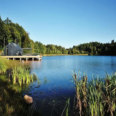 In By Private Lake, Cleaning Included Holiday home *